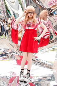 高清无水印美女壁纸上千套9000张 - 1.jpg